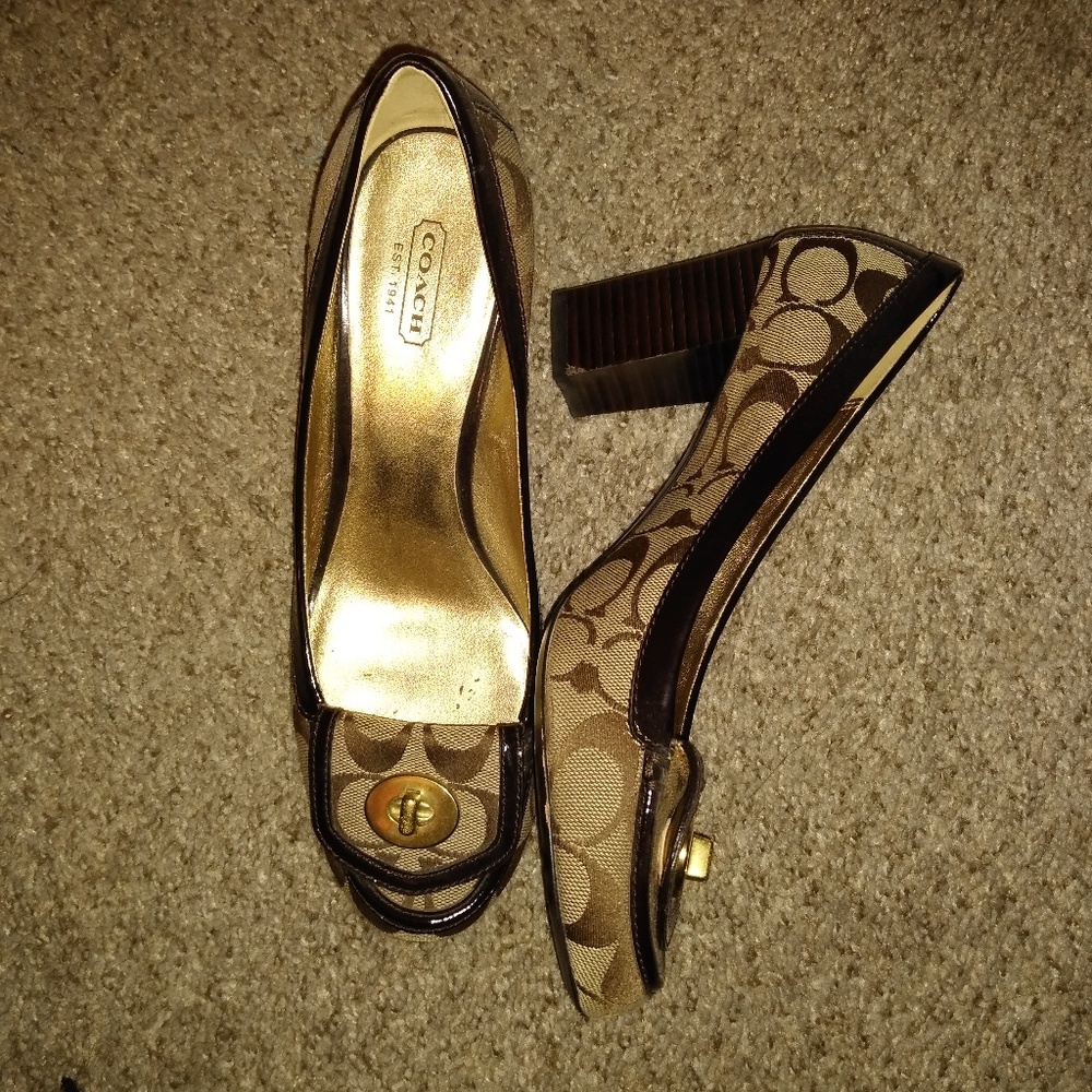 Coach Brown Wedges - Picture 2 of 2